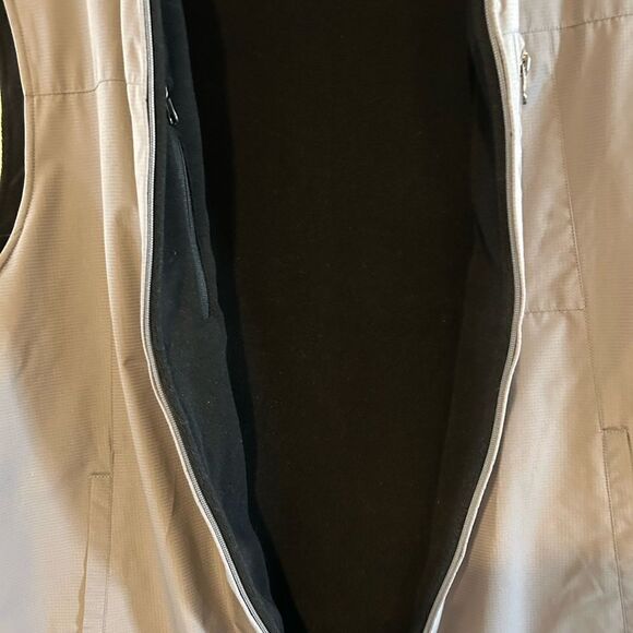 Izod Gray Black Reversible Men’s Zip Vest XL NWT - Picture 12 of 13